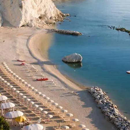 Lägenhet Piscina Sirolo Vicino Al Mare Con Terrazza *